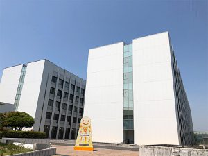 山口東京理科大学（ＭＳトップ、ジュラクペンアート）